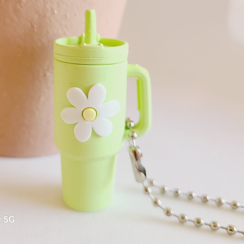 Mint Green w/Daisy Motif Mini Tumbler Keyring Accessory NWOT Chic 2 inches